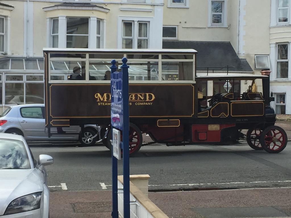 Chilterns Guest House Llandudno Dış mekan fotoğraf