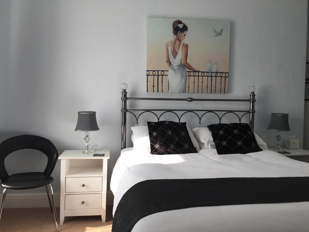 Chilterns Guest House Llandudno Dış mekan fotoğraf